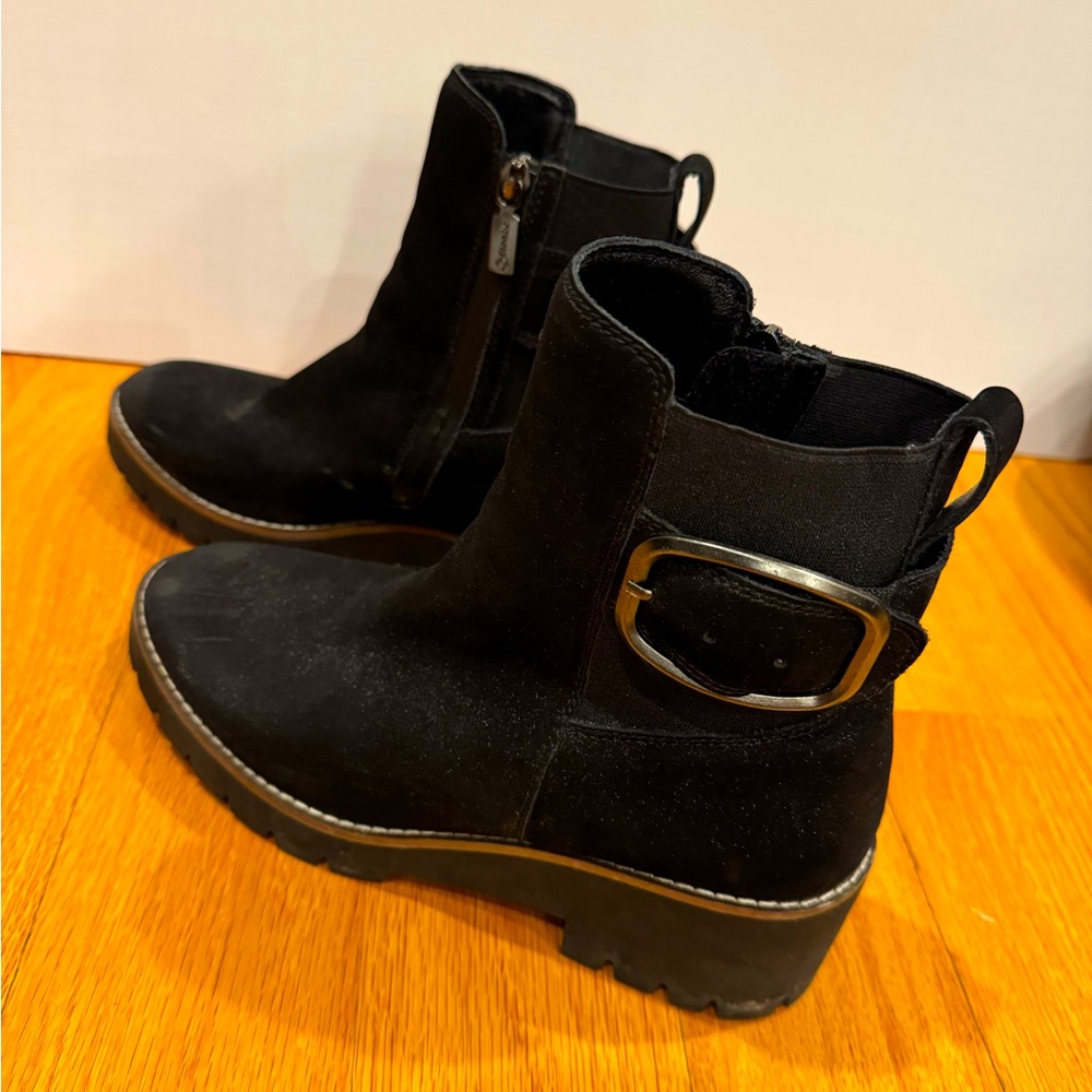 Blondo Black Dalia Waterproof Ankle Boots Silver Buckle Chunky Sole size 9.5 - Picture 2 of 9
